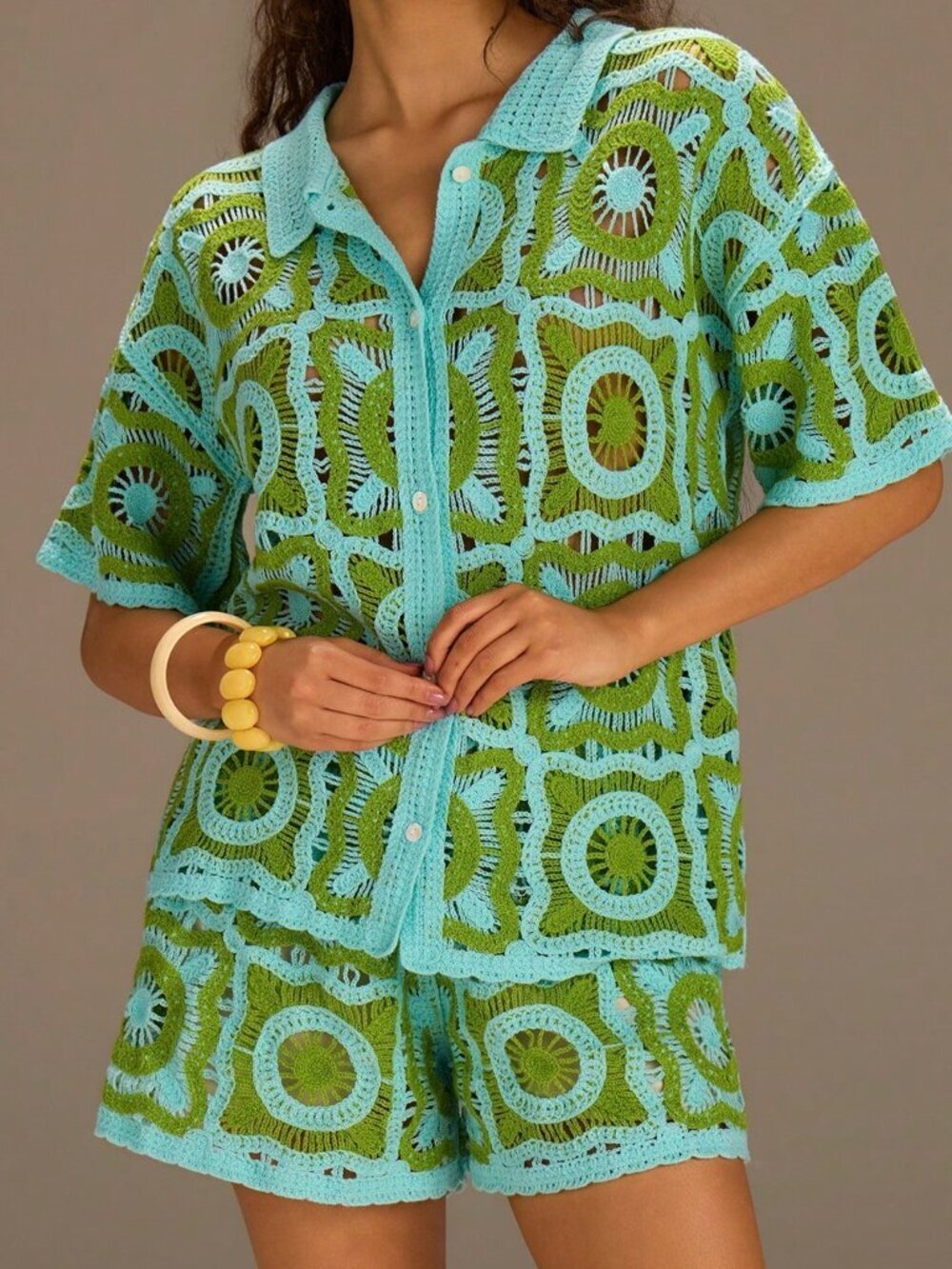 Green Casual Women's Crochet Hollow Buttoned Knit Top & Shorts Set